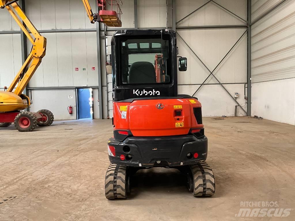 Kubota KX 037-4 ミニ油圧ショベル 7t以下（ミニユンボ・ミニディガー）