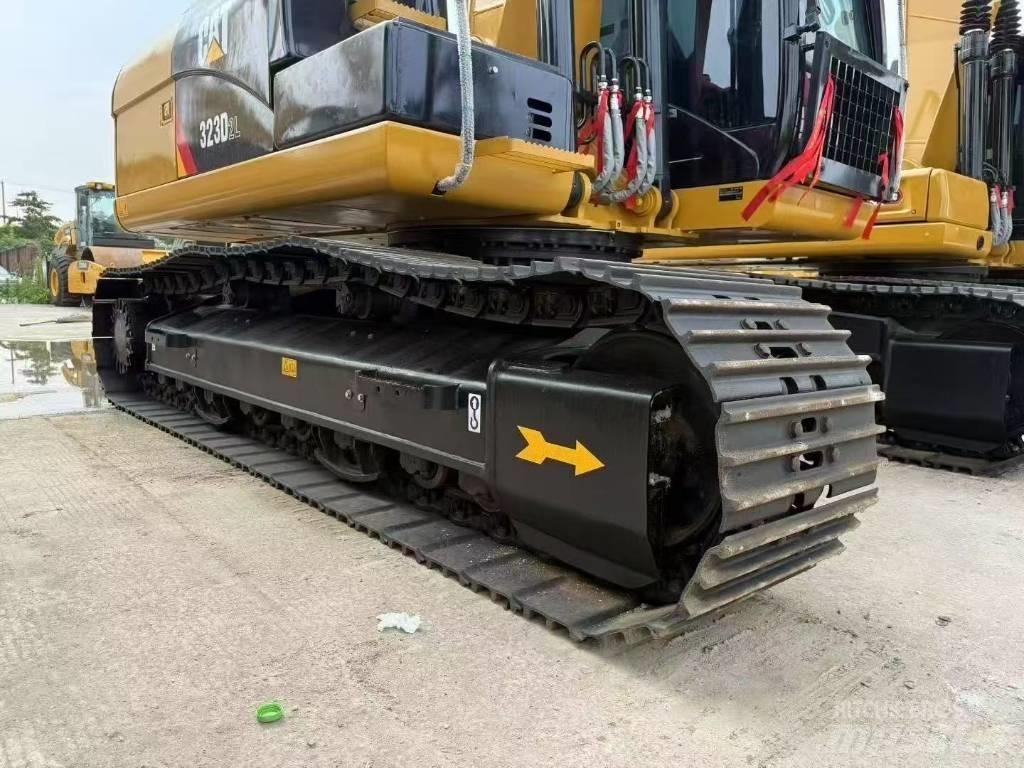 CAT 323D2L 大型油圧ショベル12t以上（パワーショベル・ユンボ）