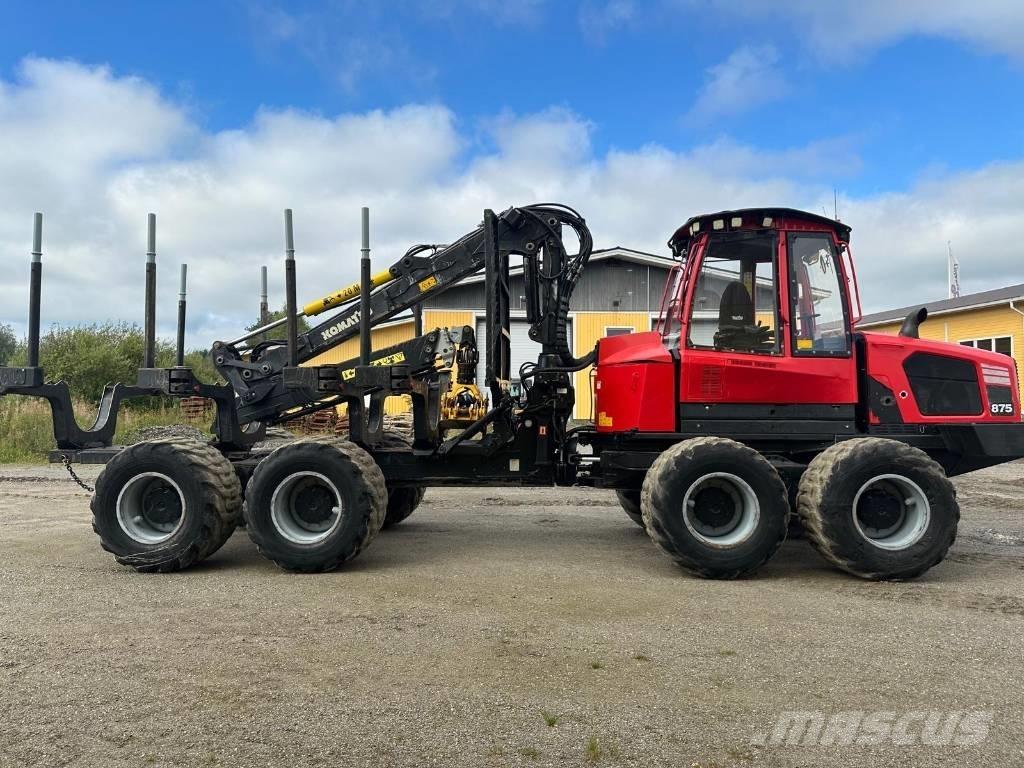 Komatsu 875 フォワーダー