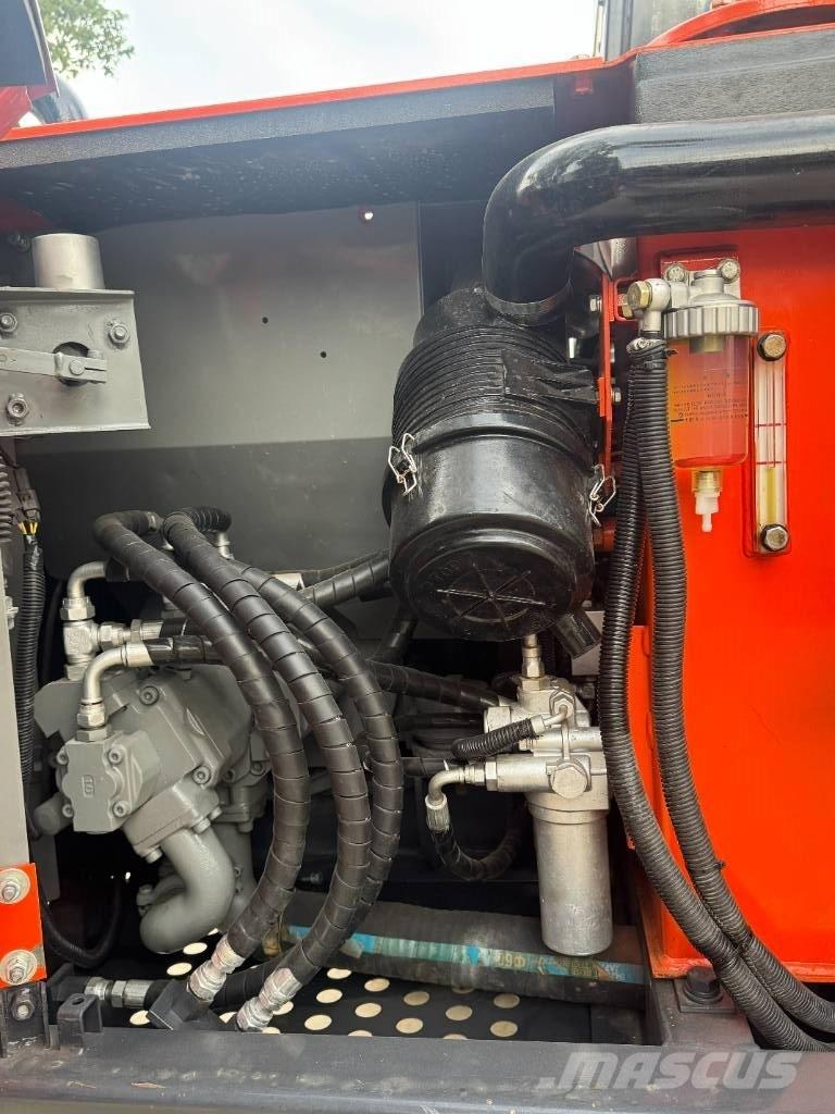 Hitachi ZX 70 ミニ油圧ショベル 7t以下（ミニユンボ・ミニディガー）