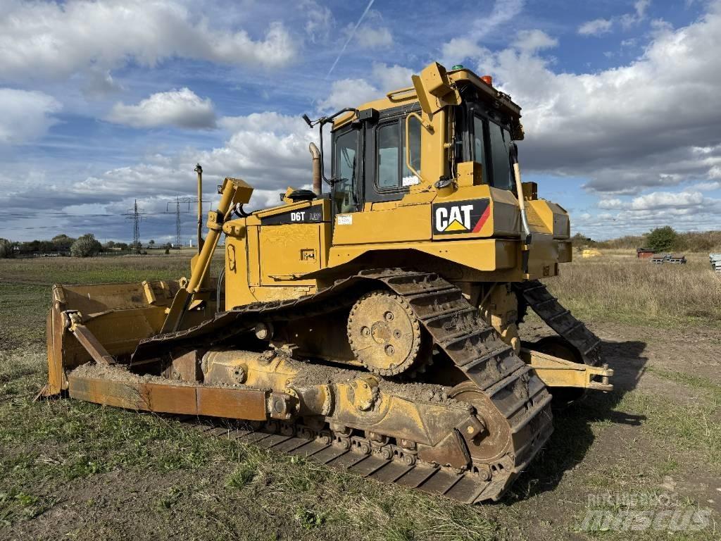 CAT D 6 T LGP ブルドーザー