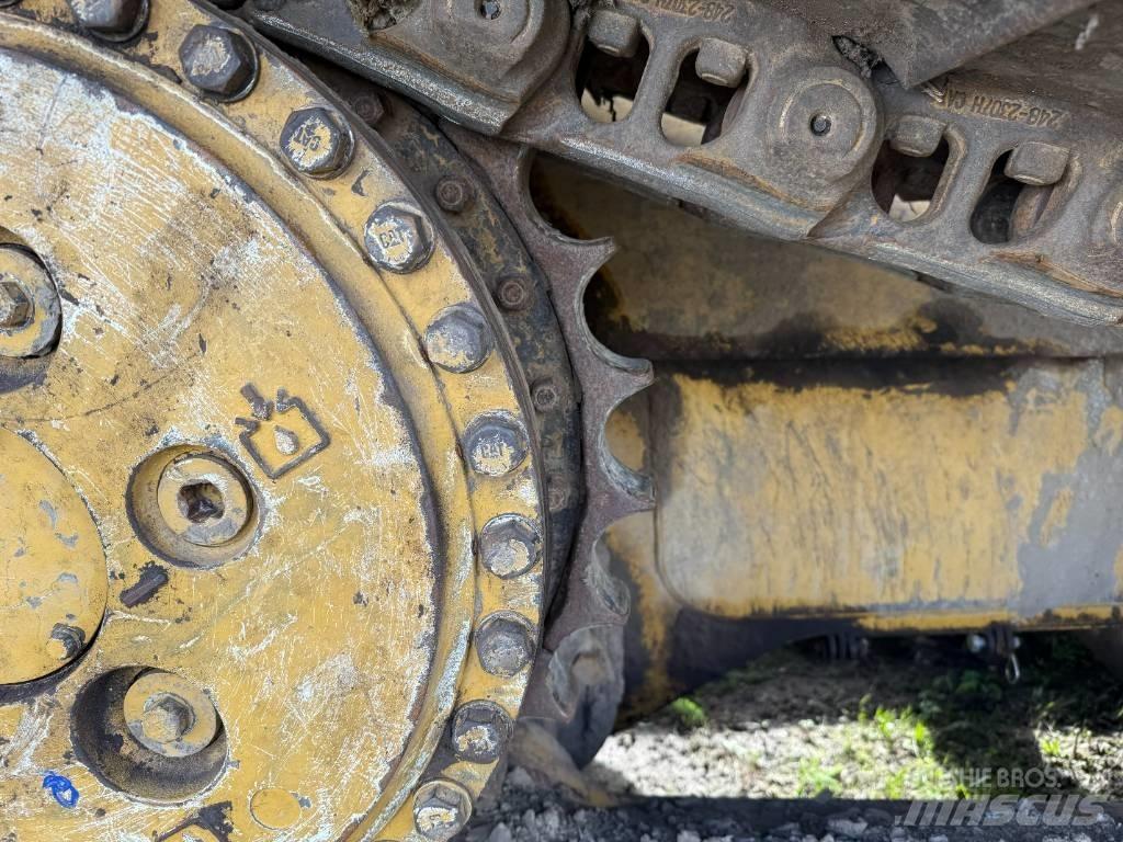 CAT D 6 T LGP ブルドーザー