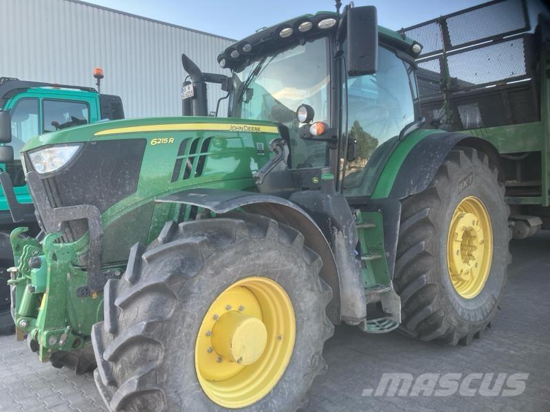 John Deere 6215R トラクター