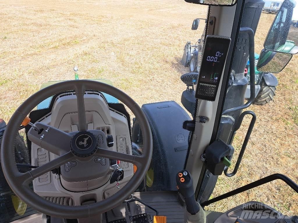 John Deere 6110M トラクター