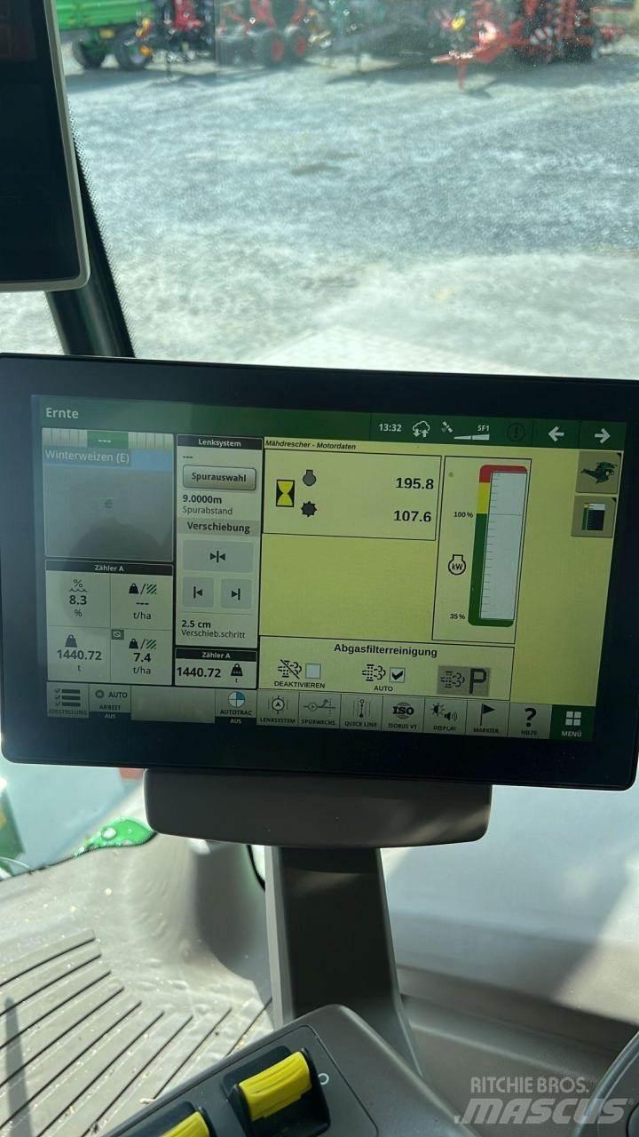 John Deere T670 コンバイン