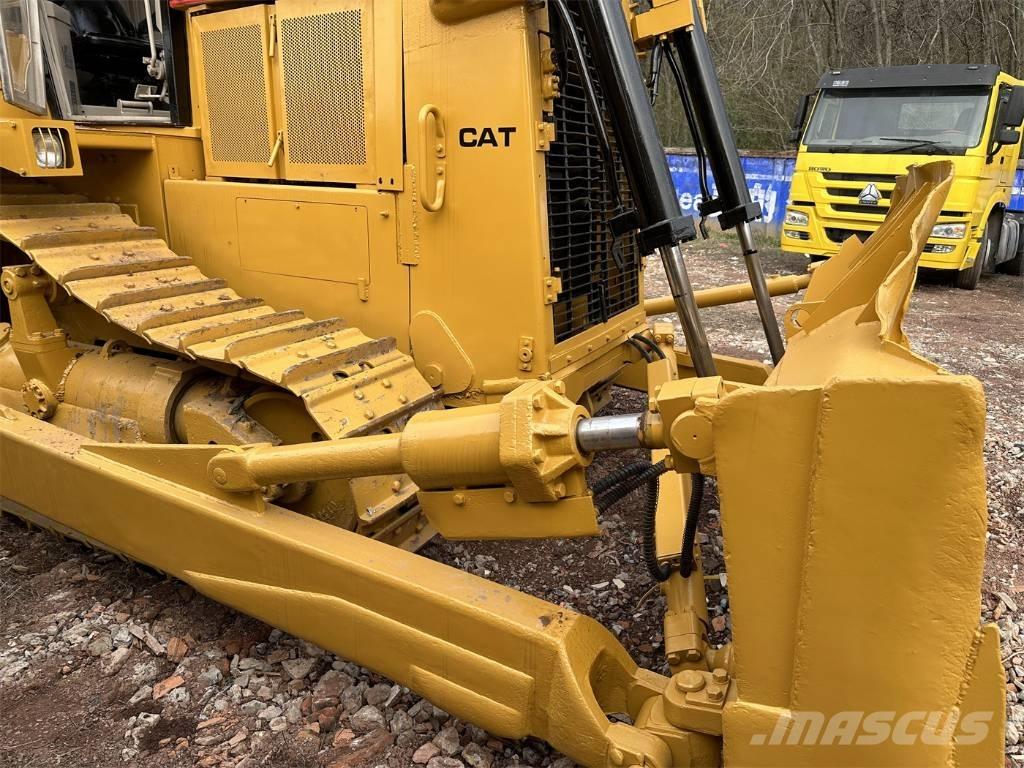 CAT D7H ブルドーザー