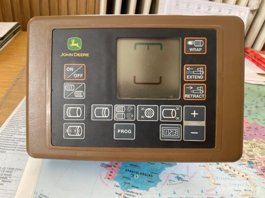 John Deere 852 ラウンドベーラー