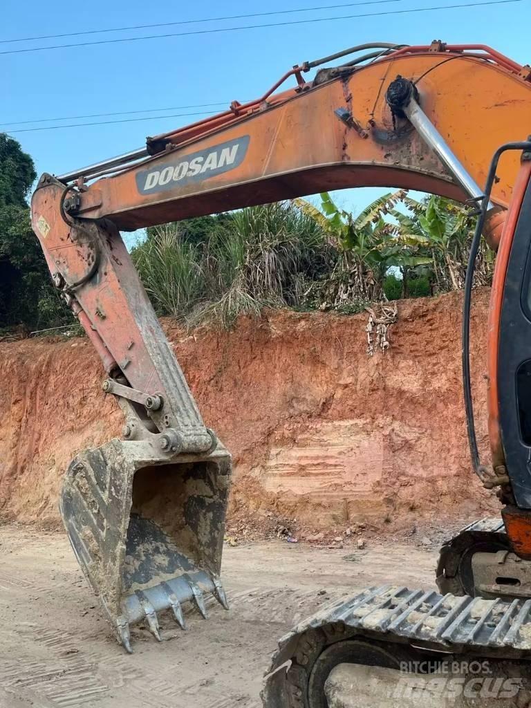 Doosan DX 300 LC ミニ油圧ショベル 7t以下（ミニユンボ・ミニディガー）