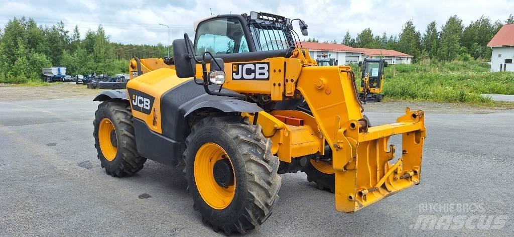 JCB 535-95 テレスコーピックハンドラー