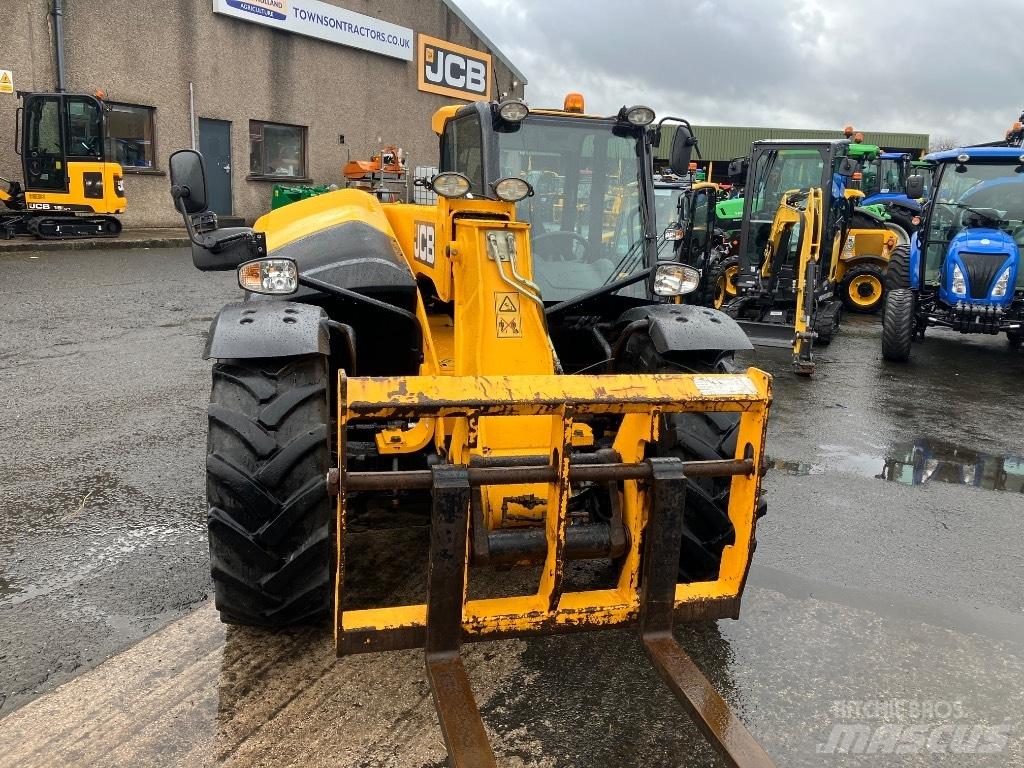 JCB 527-58 Agri 農業用テレハンドラー