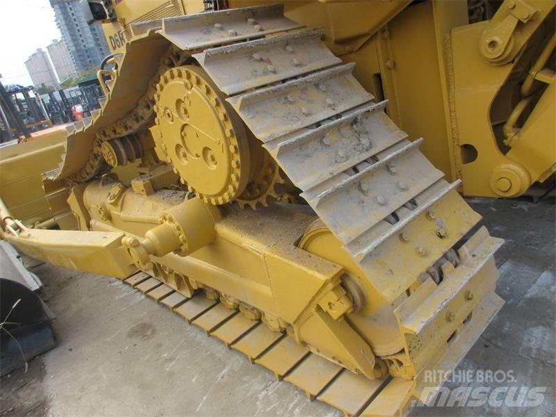 CAT D 6 R モーターグレーダー