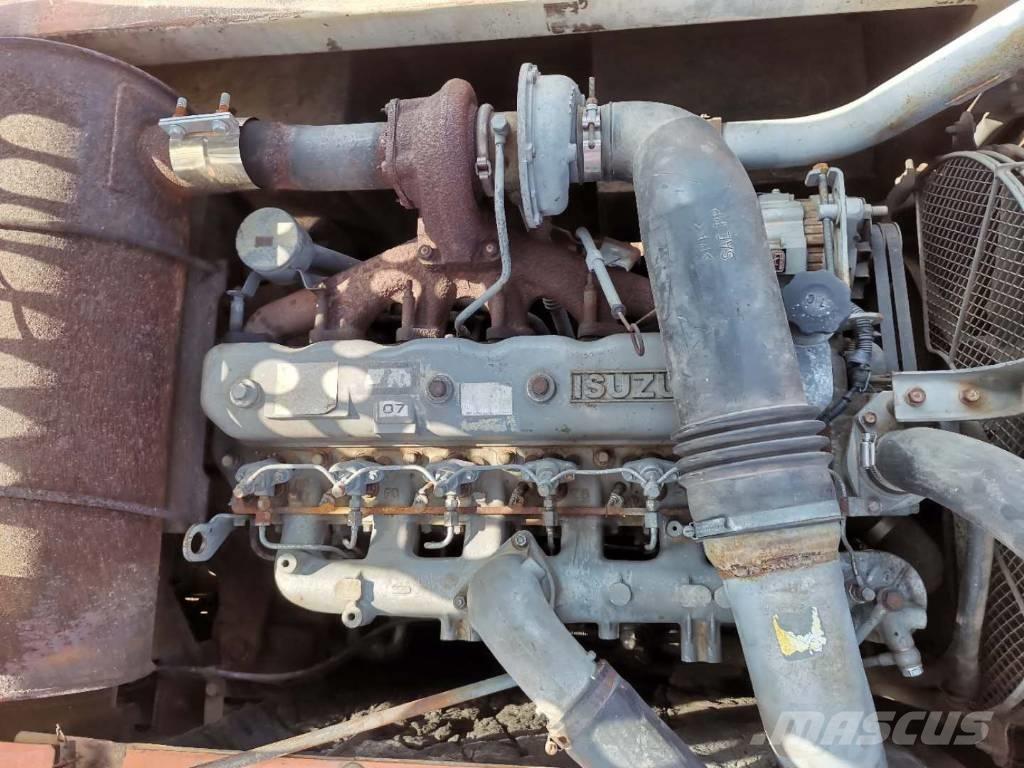 Hitachi ZX 210 W ホイール式油圧ショベル（パワーショベル・ユンボ・バックホー）