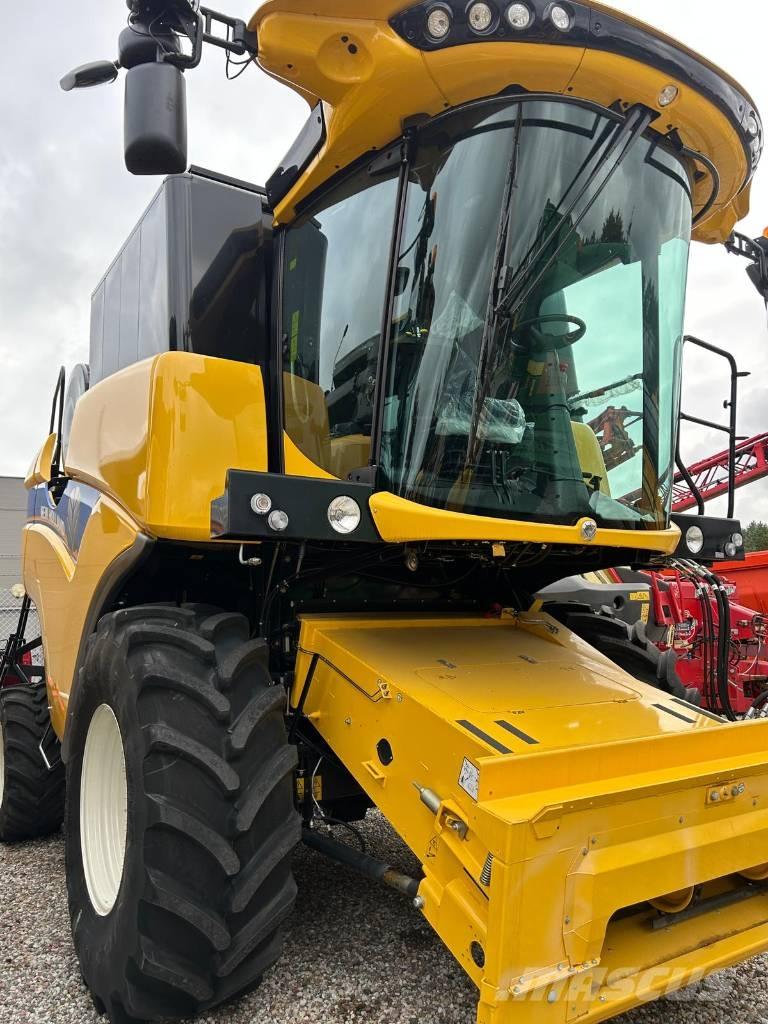 New Holland CX 5.80 コンバイン
