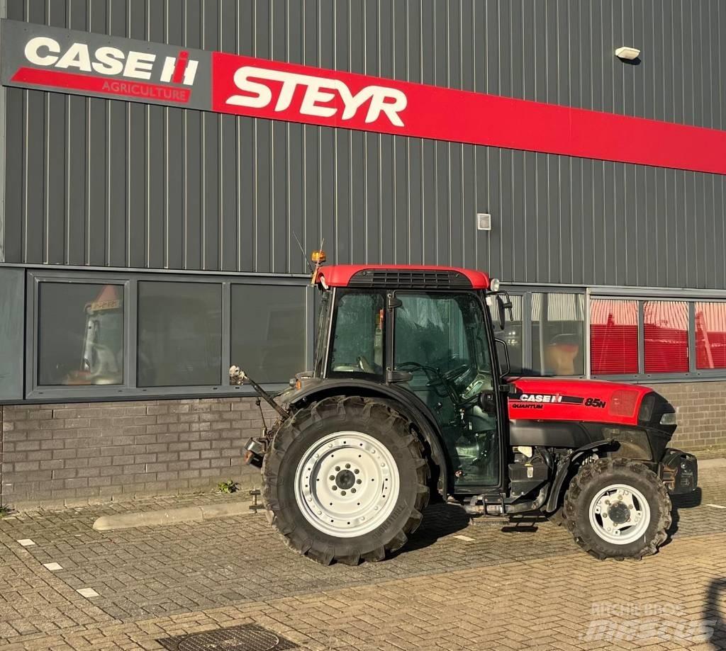 Case IH Quantum 85N トラクター