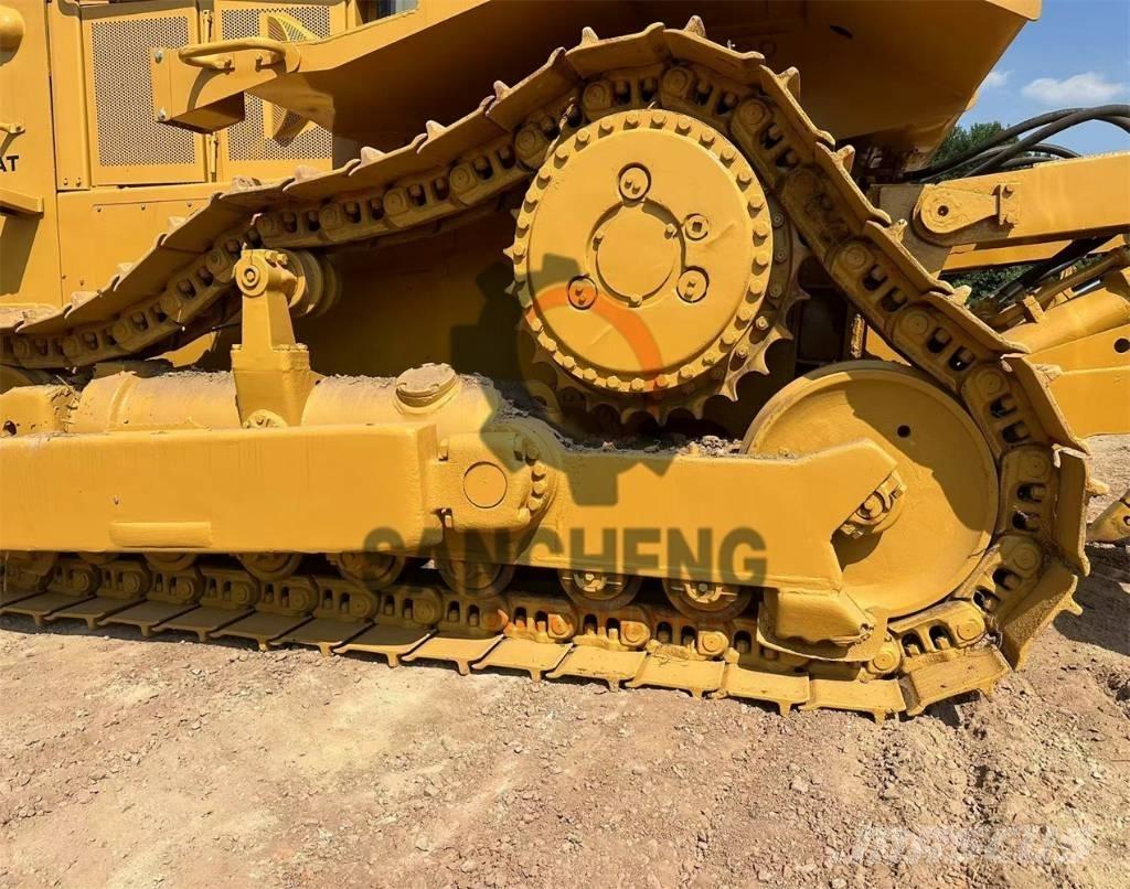CAT D 8 R ブルドーザー