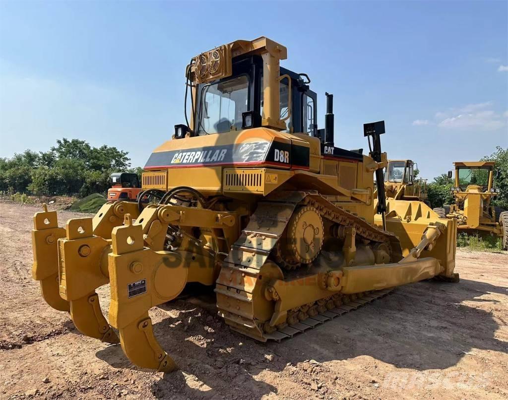 CAT D 8 R ブルドーザー