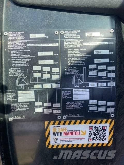 Manitou MC 25 ラフターテレントラック