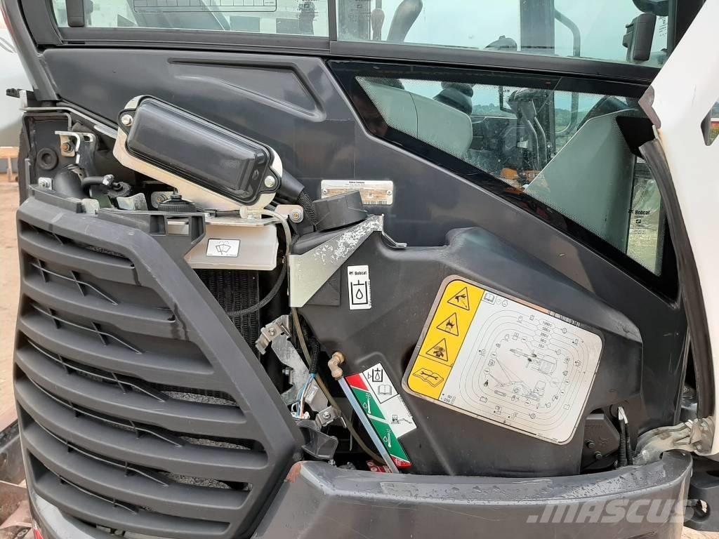 Bobcat E 26 ミニ油圧ショベル 7t以下（ミニユンボ・ミニディガー）