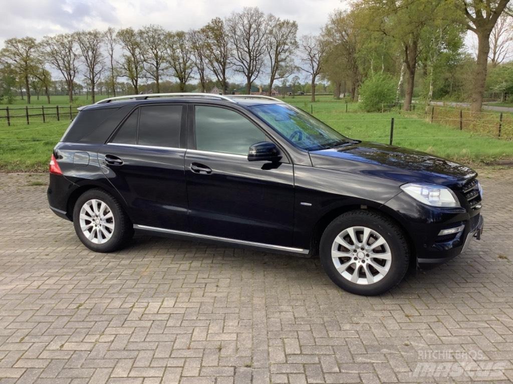 Mercedes-Benz ML 350 SUV / クロカン
