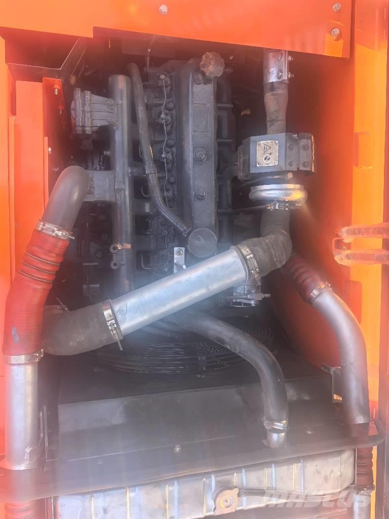 Doosan DX225 大型油圧ショベル12t以上（パワーショベル・ユンボ）