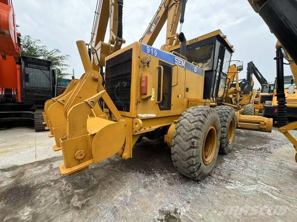SEM 919 モーターグレーダー