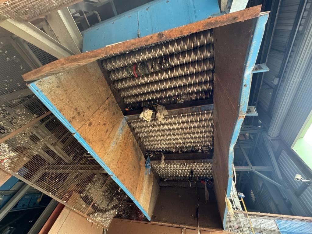  CP Glass Breaker 廃棄物並び替え設備