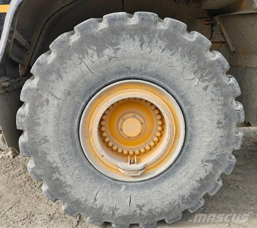 Volvo L 260 H ホイールローダー・タイヤショベル