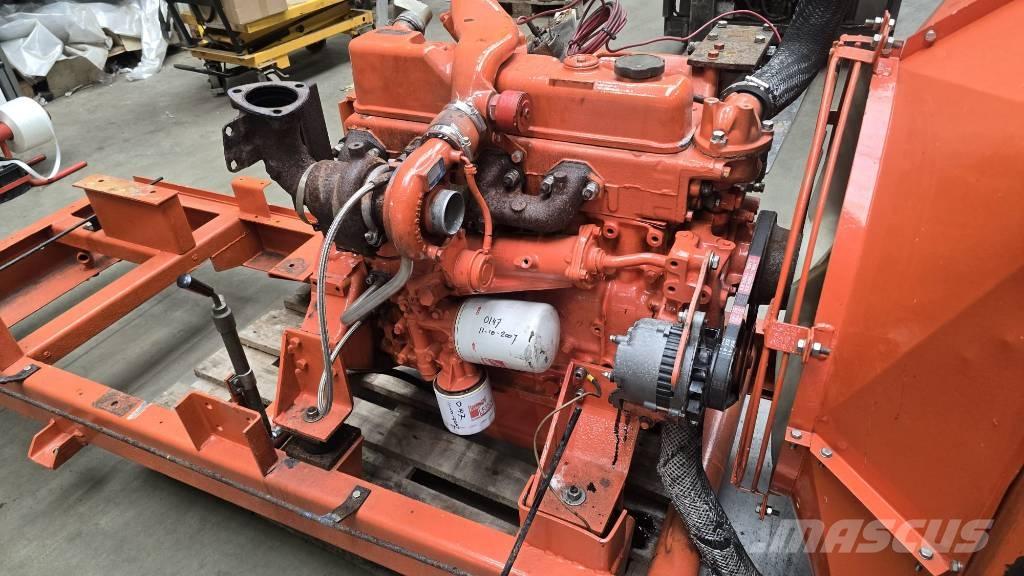 Mitsubishi 4D31-T エンジン