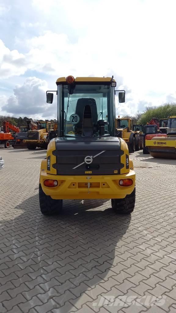 Volvo L 30 G ホイールローダー・タイヤショベル