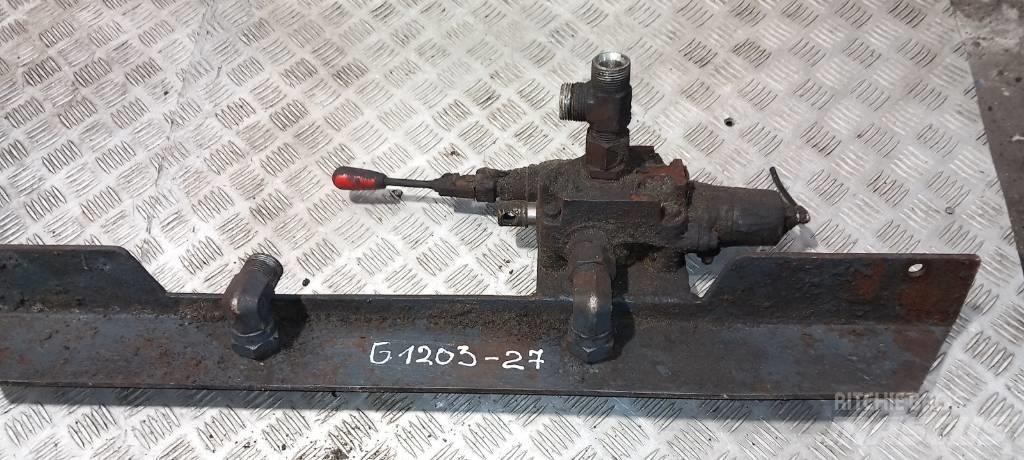 MAN TGA divider 油圧機