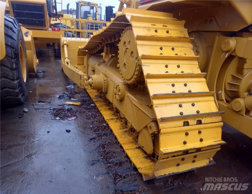 CAT D 7 R ブルドーザー