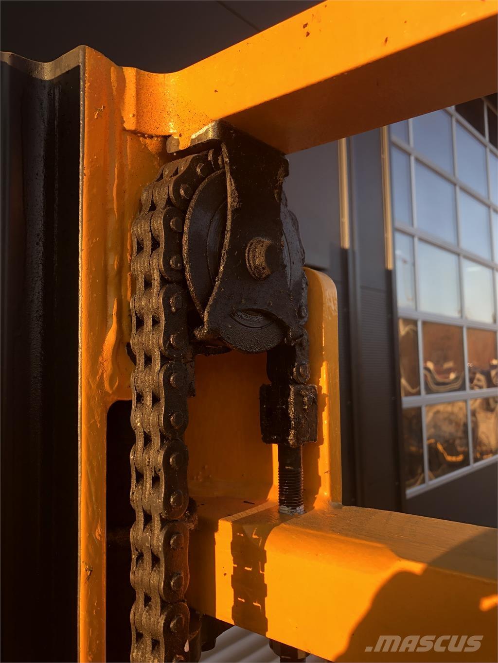 Jungheinrich WP16 自走式スタッカー