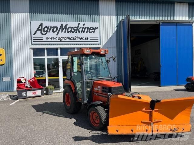 Kubota ST 30 コンパクトトラクター
