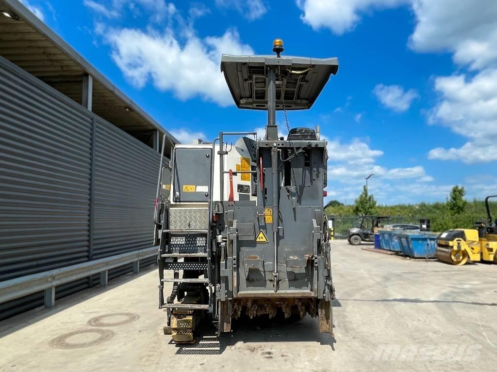 Wirtgen W 120 FI アスファルトコールドミリングマシーン