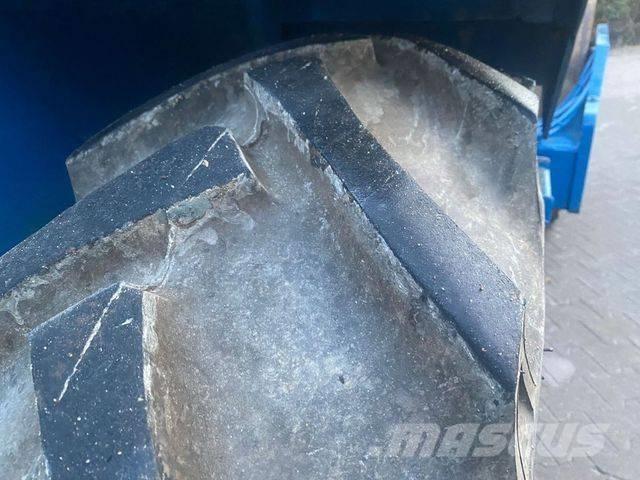 Hamm 2301-9 振動ローラ