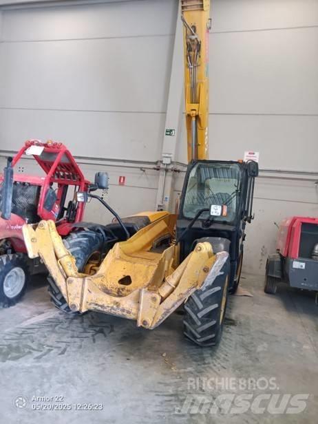 JCB 535-125A テレスコーピックハンドラー