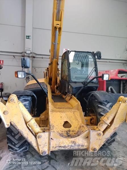 JCB 535-125A テレスコーピックハンドラー