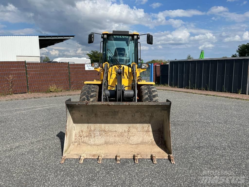 Volvo L 35 GS スキッドステアローダー