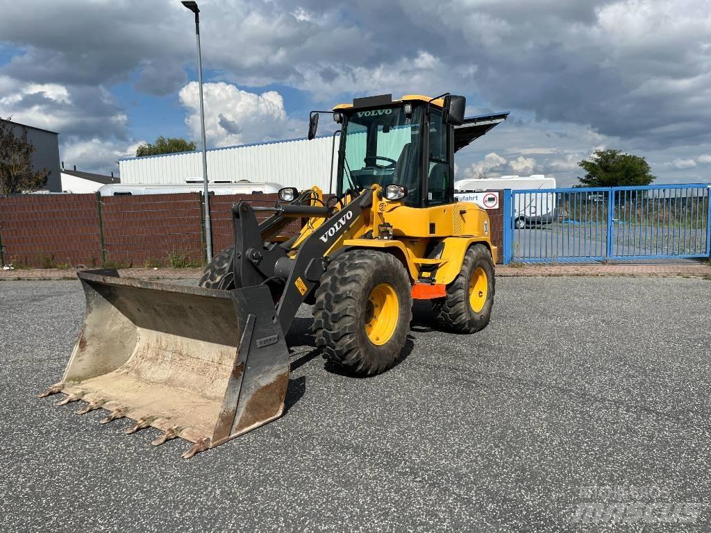 Volvo L 35 GS スキッドステアローダー