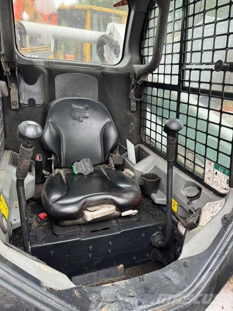 Bobcat T 770 クローラーローダー