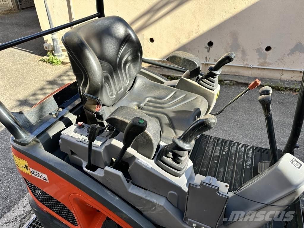 Kubota KX016-4 ミニ油圧ショベル 7t以下（ミニユンボ・ミニディガー）