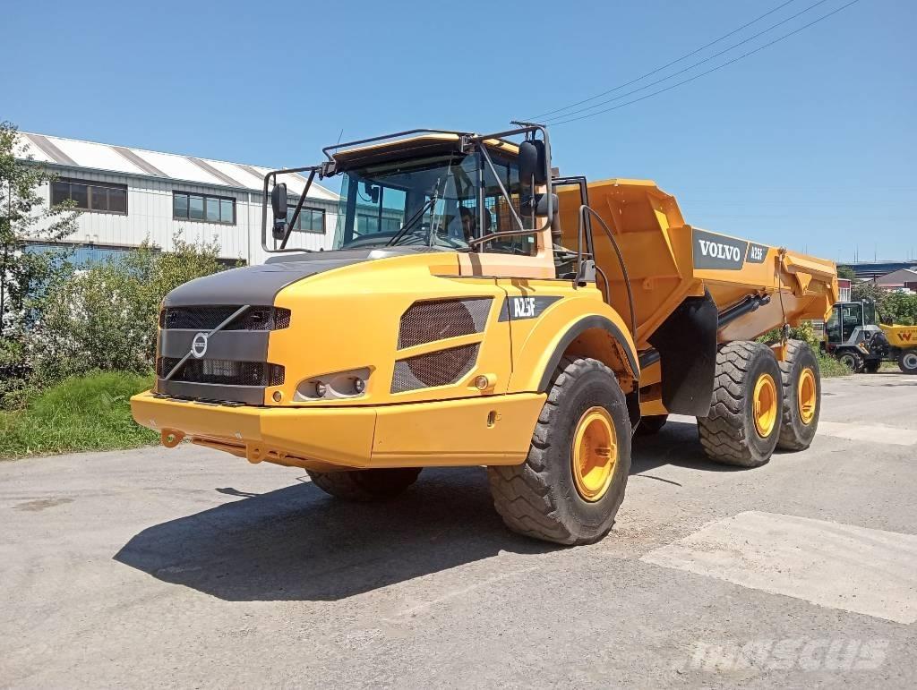 Volvo A 25 F アーティキュレート式ダンプトラック