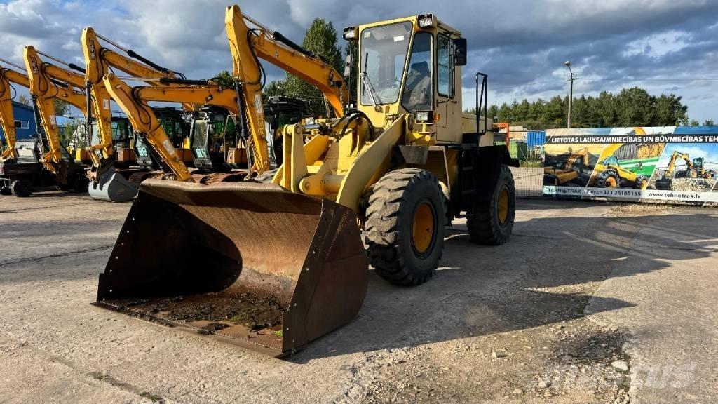 Komatsu WA 200 ホイールローダー・タイヤショベル