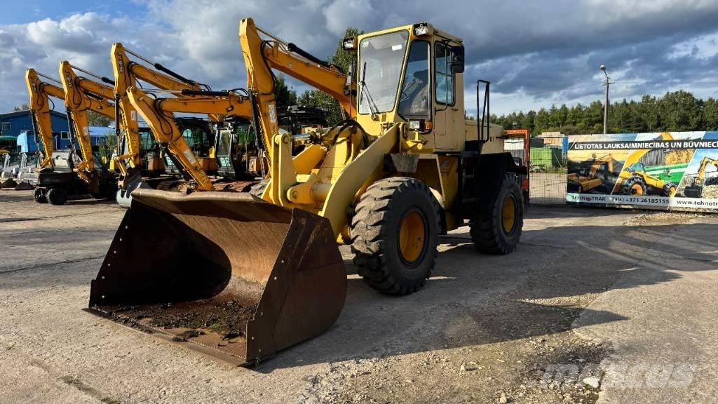 Komatsu WA 200 ホイールローダー・タイヤショベル