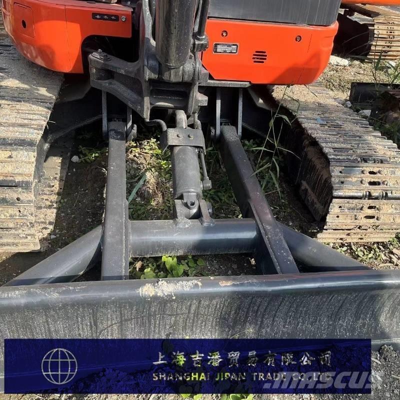 Kubota U 40 ミニ油圧ショベル 7t以下（ミニユンボ・ミニディガー）