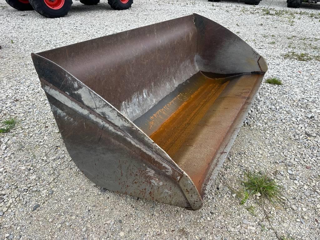  ŁYŻKA MANITOU 2,4 M その他ローダーアクセサリー・アタッチメント