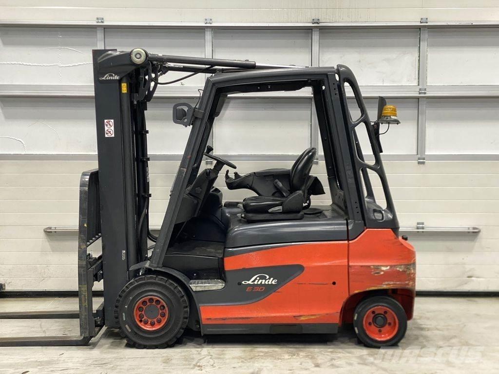 Linde E30-01 バッテリーフォークリフト