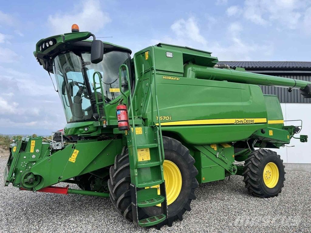 John Deere T 670 i コンバイン
