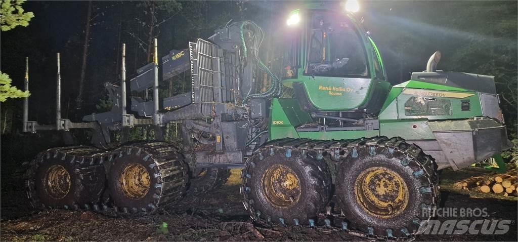 John Deere 1010G フォワーダー