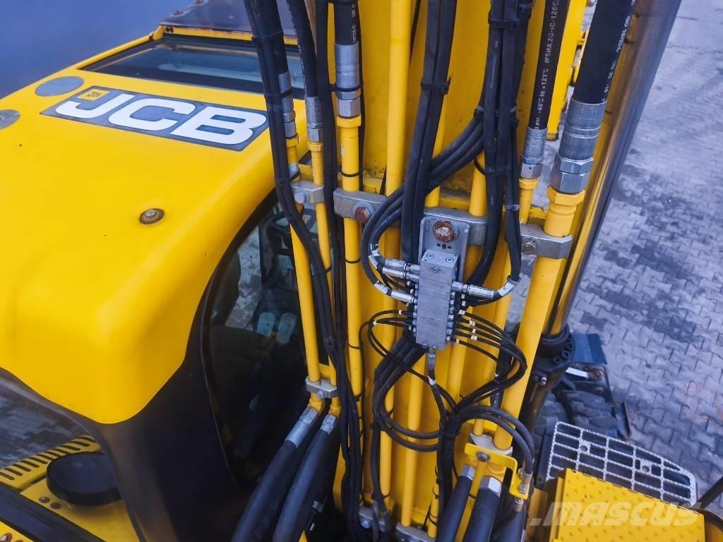JCB JS 145 W ホイール式油圧ショベル（パワーショベル・ユンボ・バックホー）